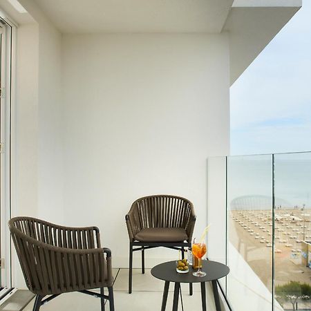 Hotel Pelikan Lignano Sabbiadoro Exteriör bild