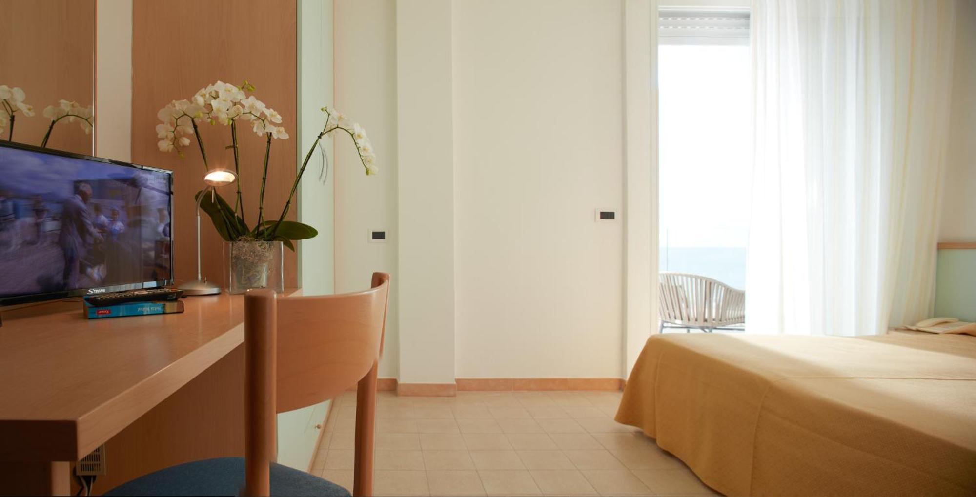 Hotel Pelikan Lignano Sabbiadoro Exteriör bild