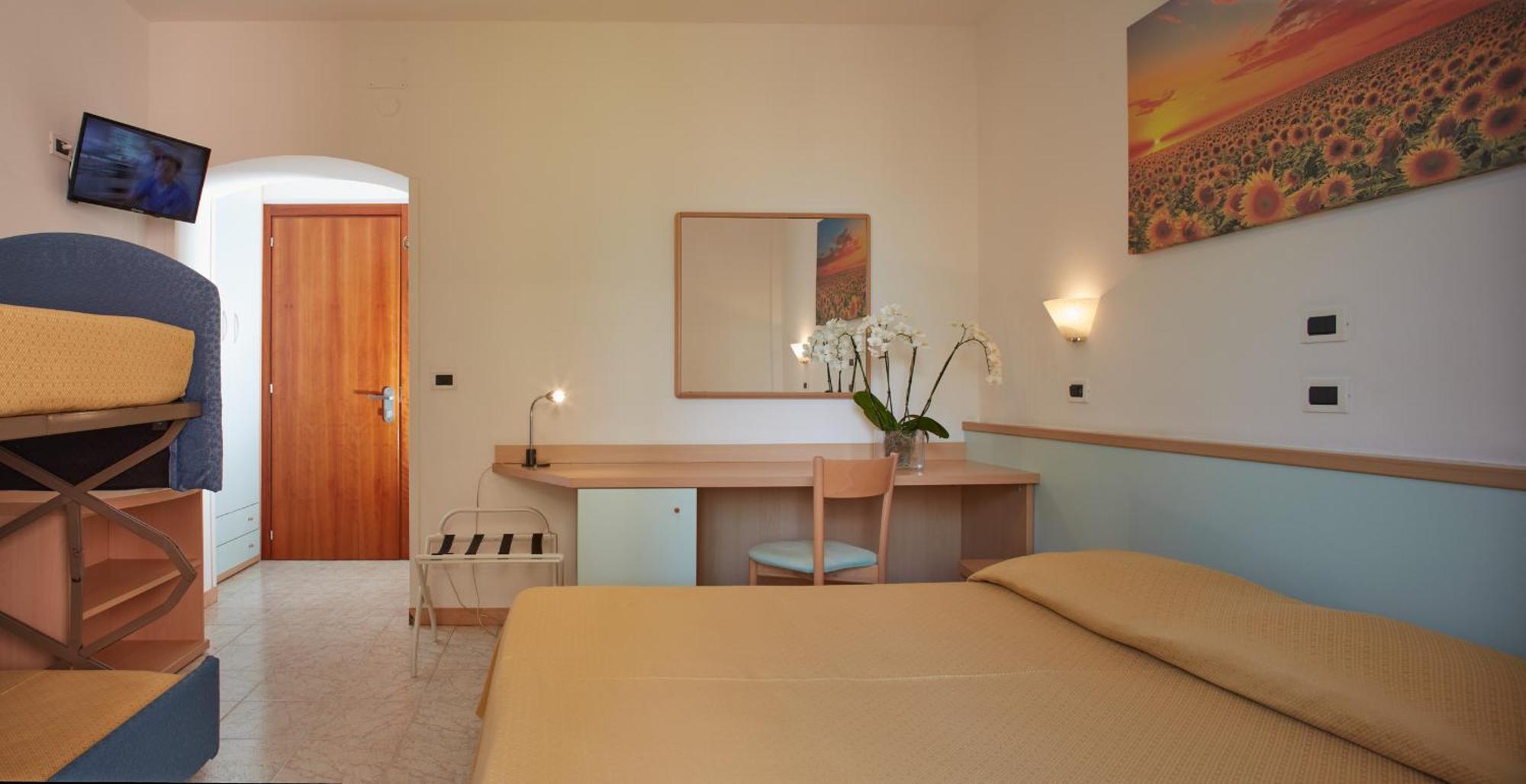 Hotel Pelikan Lignano Sabbiadoro Exteriör bild