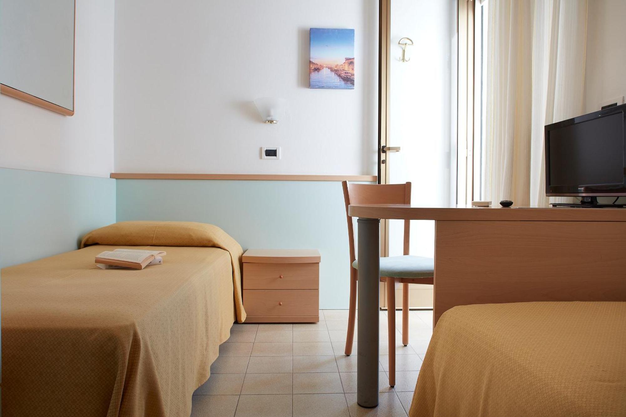Hotel Pelikan Lignano Sabbiadoro Exteriör bild