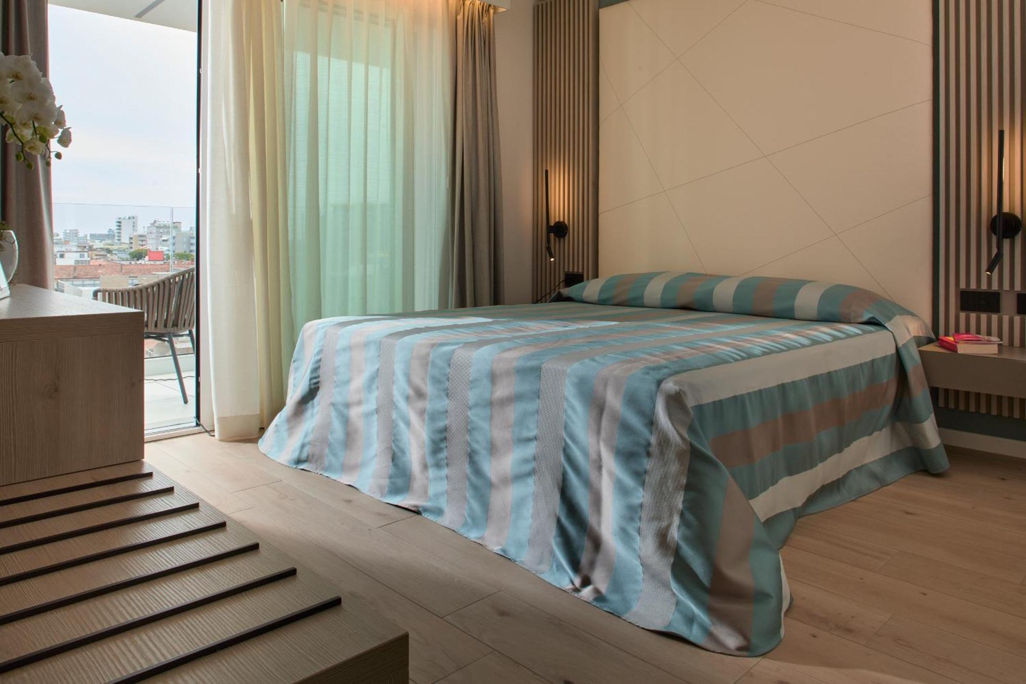 Hotel Pelikan Lignano Sabbiadoro Exteriör bild